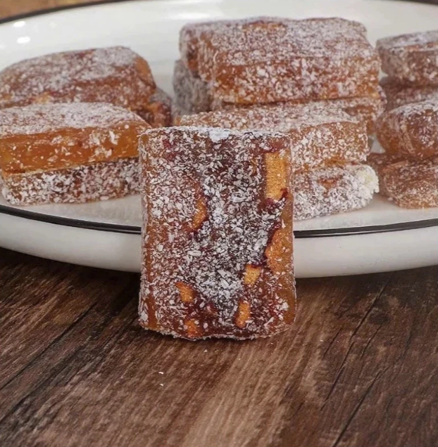 BÁNH GỪNG TÁO ĐỎ